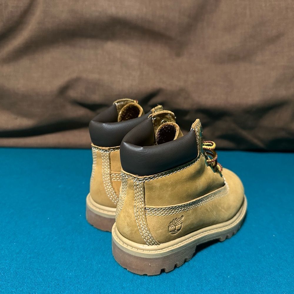 Timberland Boots - Picture 5 of 5
